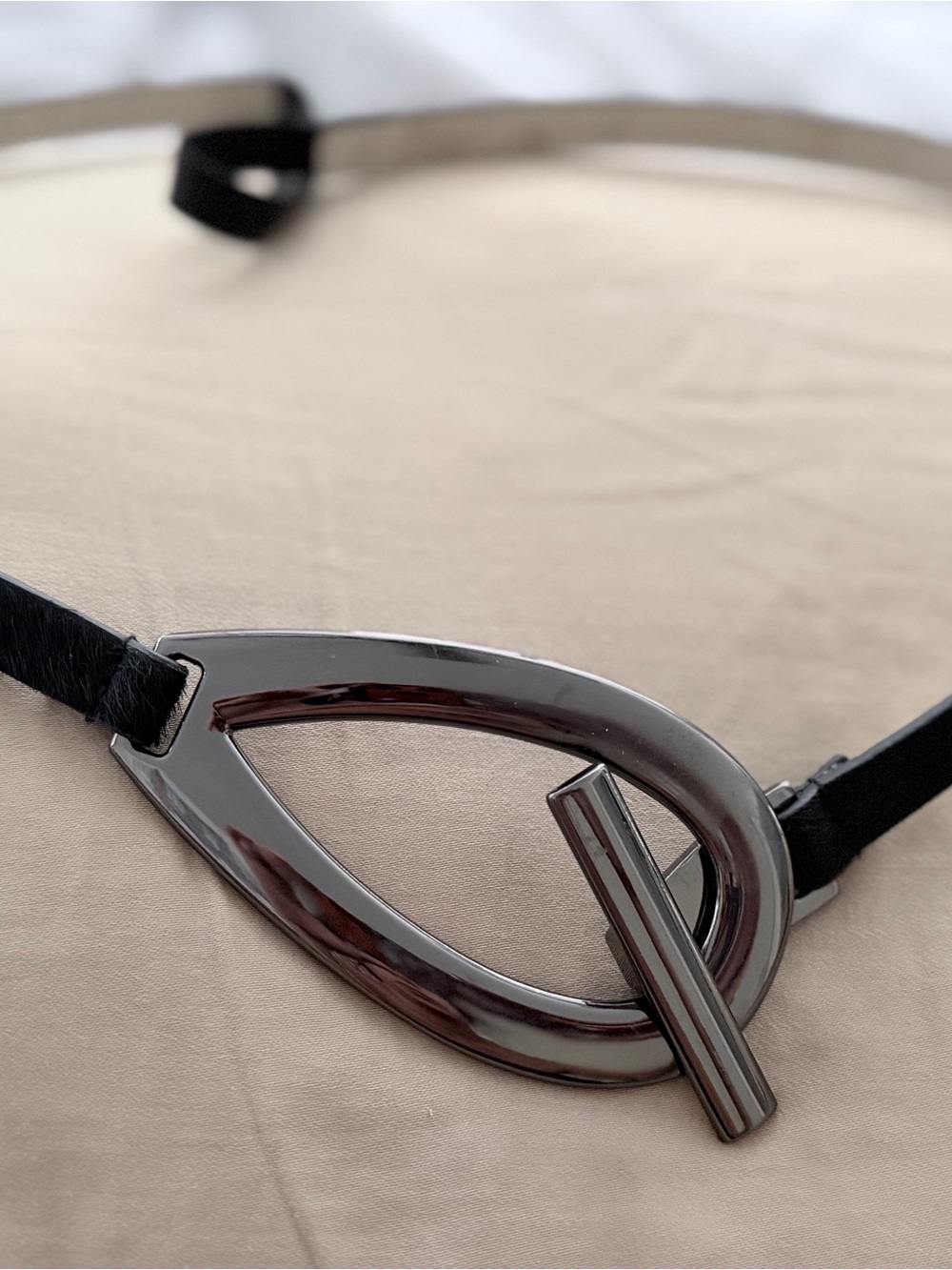 Vintage Chico’s sleek black calf hair slim belt